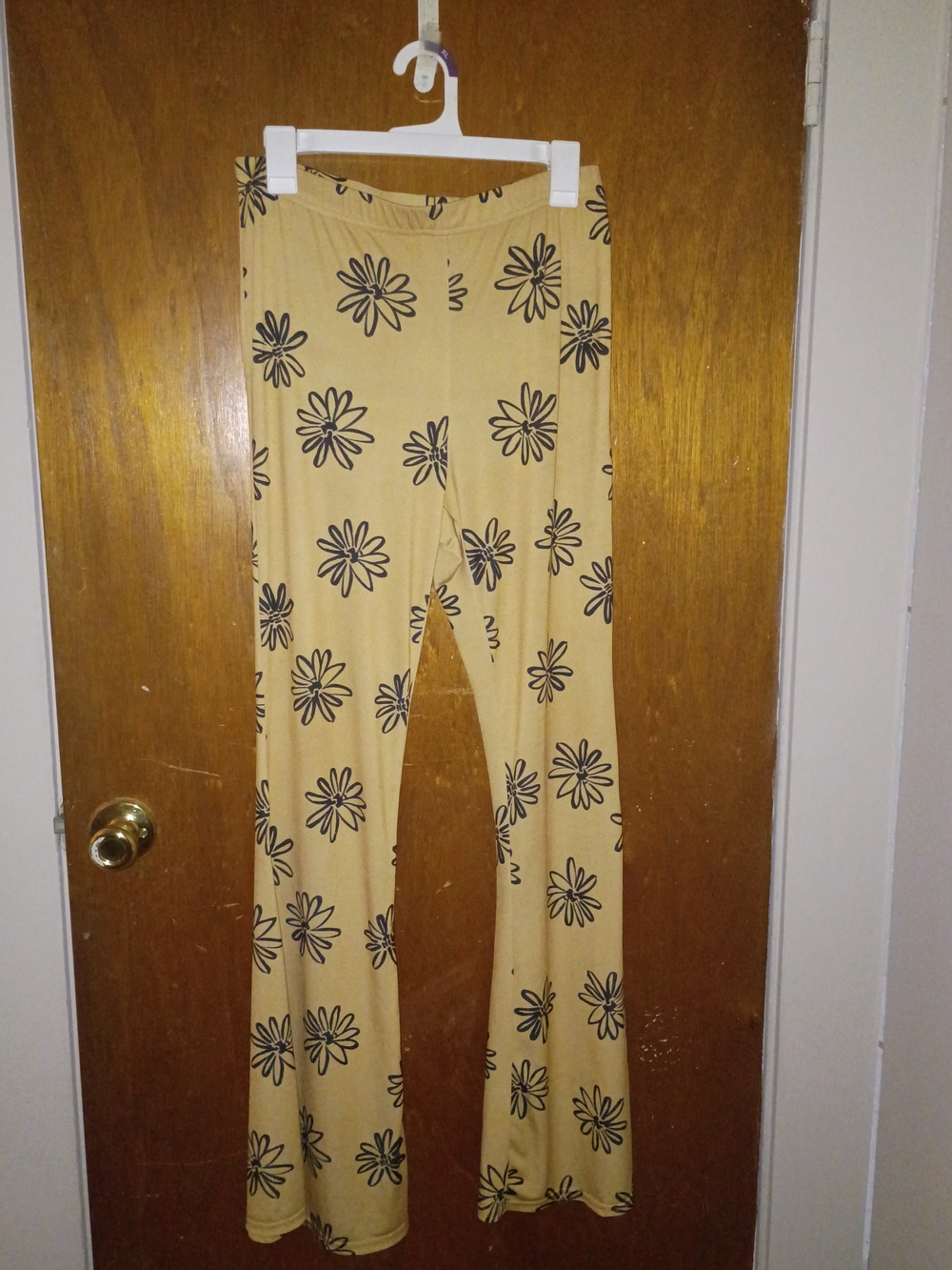 Women’s Tan Floral Print Stretch Flare Pants